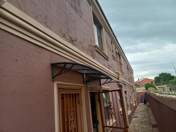 Bachelor for rental in birchacres with toilet and shower inside for R3000 with parking and secured  For Rent in Birch Acres, Kempton Park