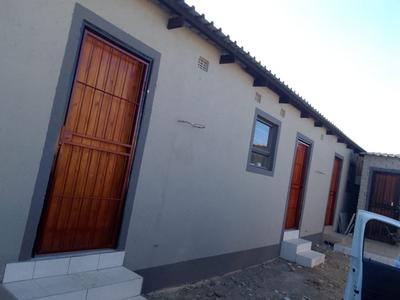 Bachelor pad for rental in olivenhoutbotsch with toilet and shower inside for R2000 with kitchen units,  and parking for 1car For Rent in Olievenhoutsbos, Centurion