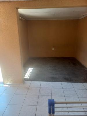 2 room for rental in welamlambo tembisa, half tiled with ceiling , no parking for R2000 rent with ceiling For Rent in Tembisa, Tembisa