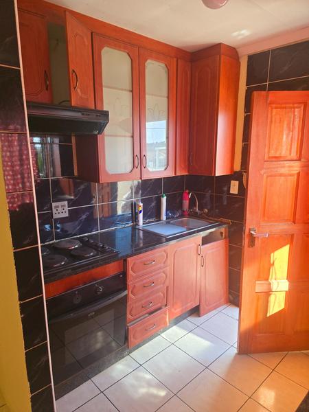 3 bedroom house for rental in ebony park with kitchen units wardrobes and stove in a secured yard fully walled with gates with parking  For Rent in Ebony Park, Ebony Park
